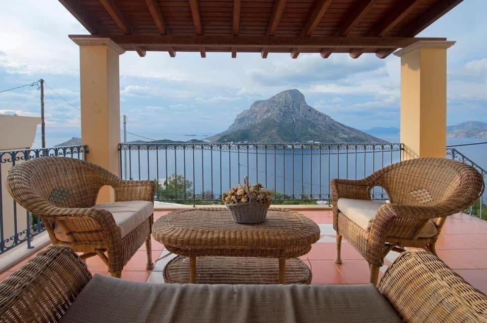 Villa Next To The Sea!! Myrties Екстериор снимка