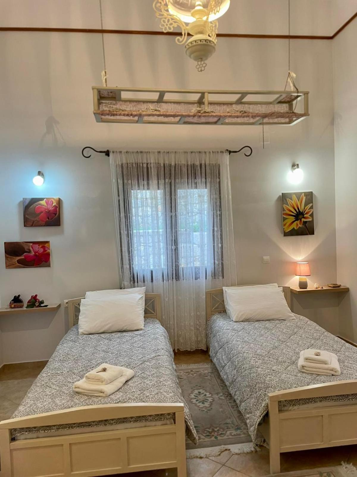 Villa Next To The Sea!! Myrties Екстериор снимка