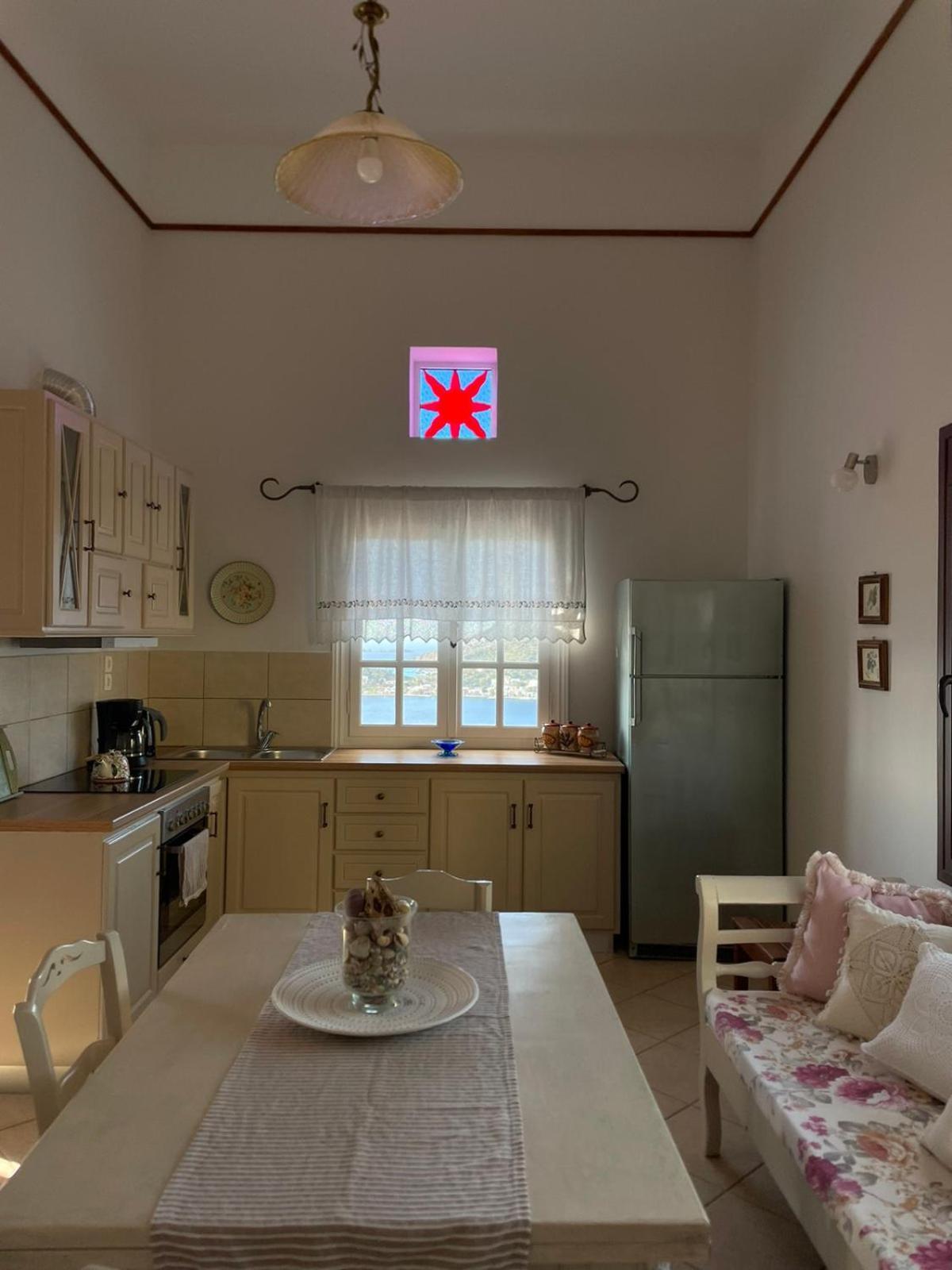 Villa Next To The Sea!! Myrties Екстериор снимка
