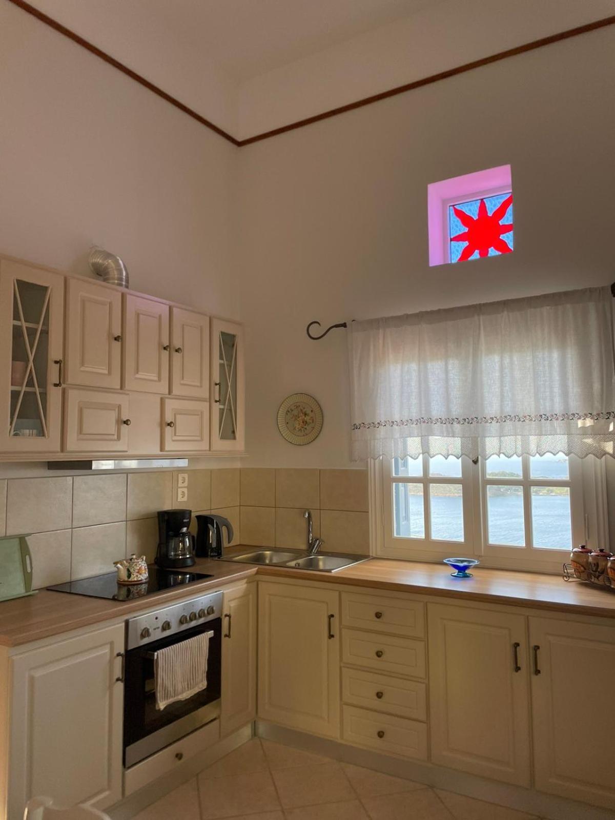 Villa Next To The Sea!! Myrties Екстериор снимка